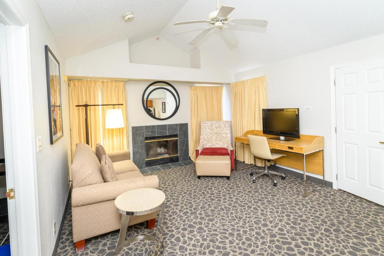 Philadelphia Suites At Airport - An Extended Stay Hotel Exteriör bild