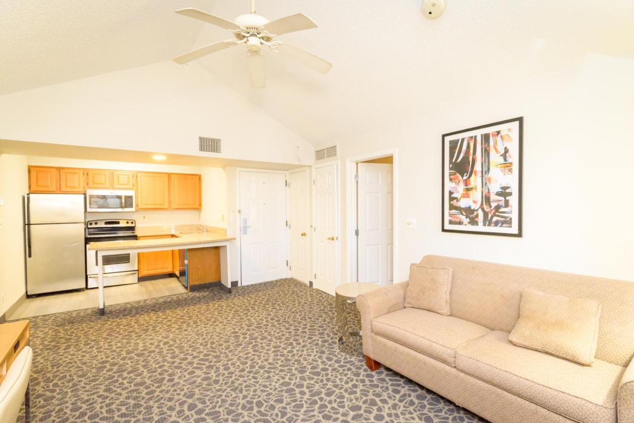Philadelphia Suites At Airport - An Extended Stay Hotel Exteriör bild